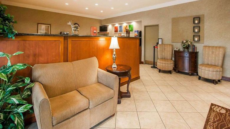 <b>Quality Inn & Suites Lobby</b>. Images powered by <a href="https://iceportal.shijigroup.com/" title="IcePortal" target="_blank">IcePortal</a>.