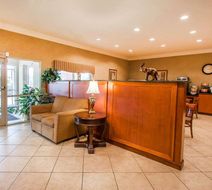 Quality Inn & Suites Lobby
