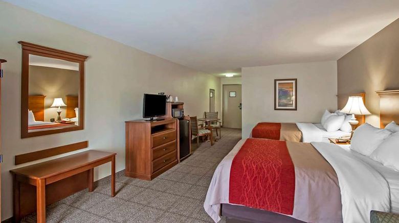<b>Quality Inn & Suites Room</b>. Images powered by <a href="https://iceportal.shijigroup.com/" title="IcePortal" target="_blank">IcePortal</a>.