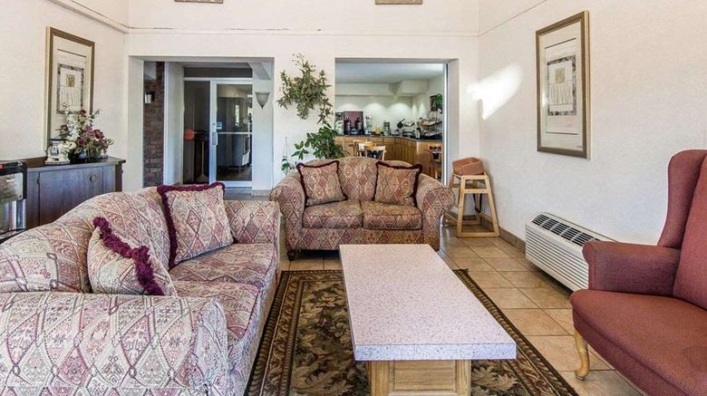 <b>Rodeway Inn Sweetwater Lobby</b>. Images powered by <a href="https://iceportal.shijigroup.com/" title="IcePortal" target="_blank">IcePortal</a>.