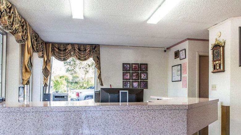 <b>Rodeway Inn Sweetwater Lobby</b>. Images powered by <a href="https://iceportal.shijigroup.com/" title="IcePortal" target="_blank">IcePortal</a>.
