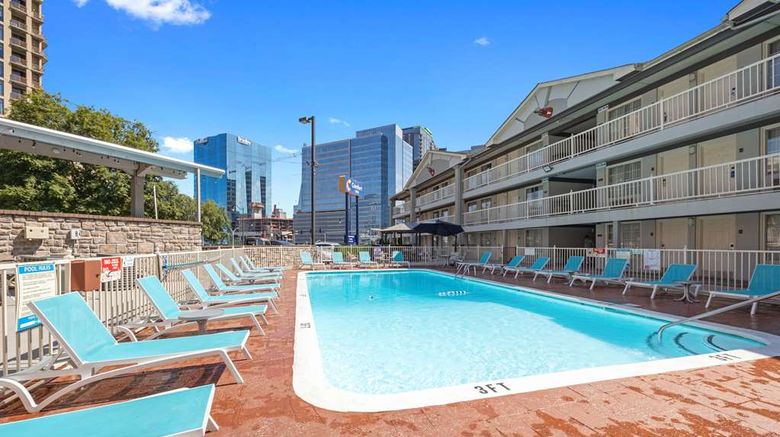 <b>Comfort Inn Downtown-Music City Center Pool</b>. Images powered by <a href="https://iceportal.shijigroup.com/" title="IcePortal" target="_blank">IcePortal</a>.