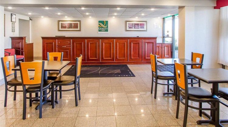 Quality Inn Lobby