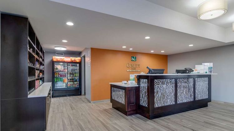 Quality Inn Interstate Lobby