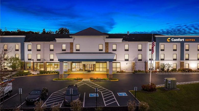 <b>Comfort Suites Knoxville West Exterior</b>. Images powered by <a href="https://iceportal.shijigroup.com/" title="IcePortal" target="_blank">IcePortal</a>.
