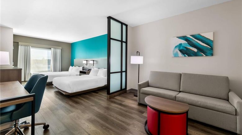 <b>Comfort Suites Knoxville West Suite</b>. Images powered by <a href="https://iceportal.shijigroup.com/" title="IcePortal" target="_blank">IcePortal</a>.