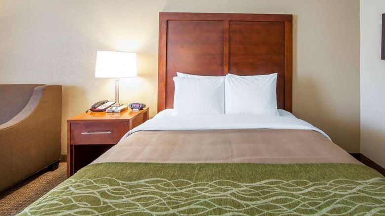 <b>Comfort Inn Room</b>. Images powered by <a href="https://iceportal.shijigroup.com/" title="IcePortal" target="_blank">IcePortal</a>.
