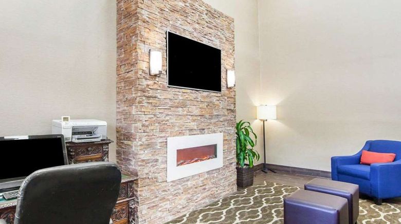 <b>Comfort Inn Lobby</b>. Images powered by <a href="https://iceportal.shijigroup.com/" title="IcePortal" target="_blank">IcePortal</a>.