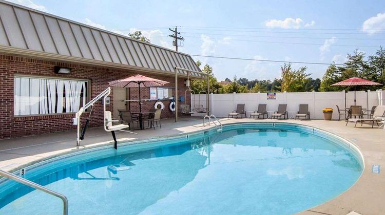 Comfort Inn Pool