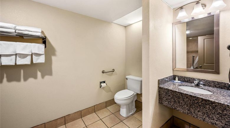 <b>Quality Inn Bulls Gap Room</b>. Images powered by <a href="https://iceportal.shijigroup.com/" title="IcePortal" target="_blank">IcePortal</a>.