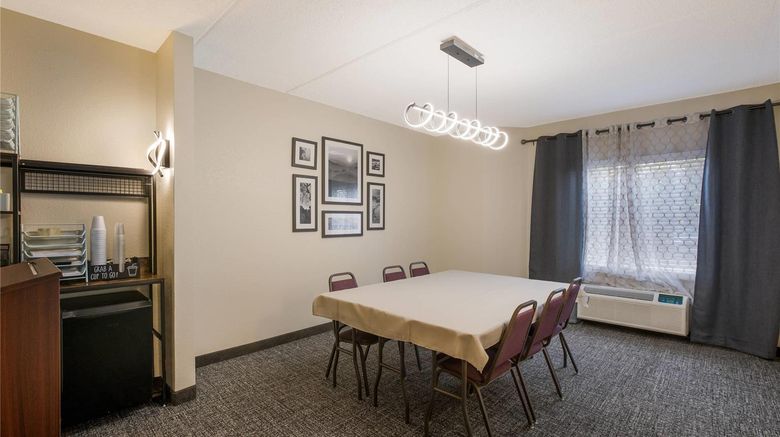 <b>Clarion Pointe Sevierville Pigeon Forge Meeting</b>. Images powered by <a href="https://iceportal.shijigroup.com/" title="IcePortal" target="_blank">IcePortal</a>.