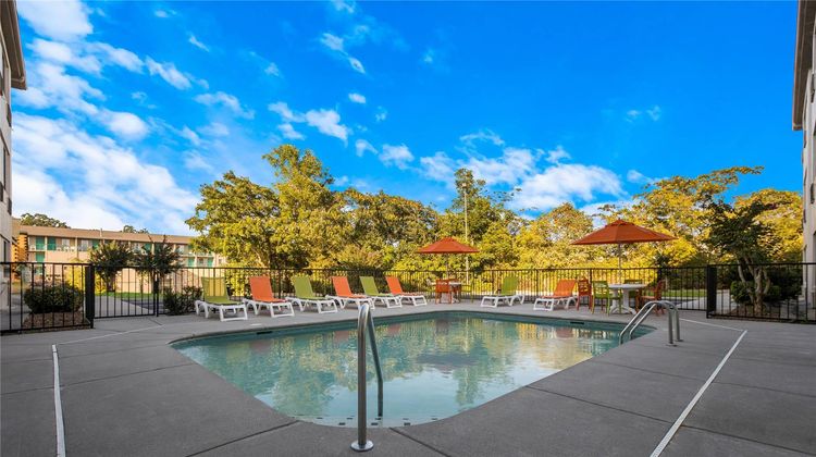 Clarion Pointe Sevierville Pigeon Forge Pool