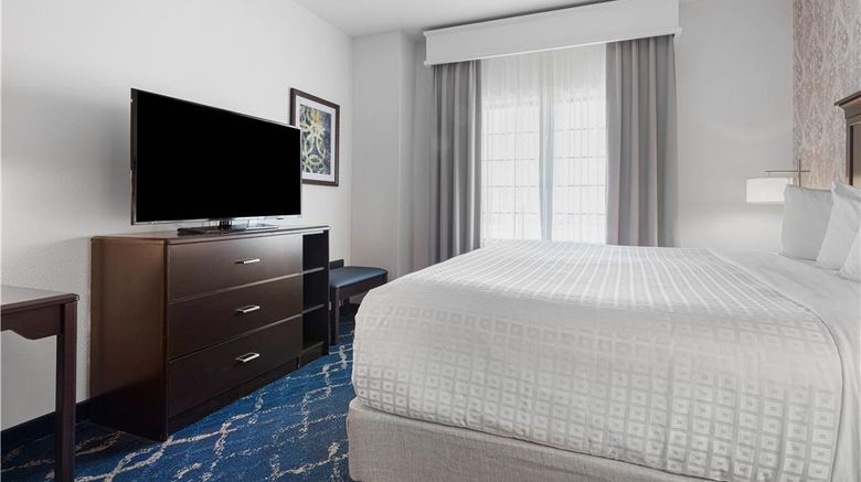 <b>Best Western Plus New Richmond Inn/Stes Suite</b>. Images powered by <a href="https://iceportal.shijigroup.com/" title="IcePortal" target="_blank">IcePortal</a>.