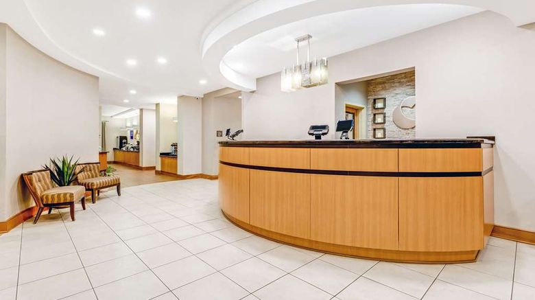 <b>Comfort Suites Murfreesboro Shopping District Lobby</b>. Images powered by <a href="https://iceportal.shijigroup.com/" title="IcePortal" target="_blank">IcePortal</a>.