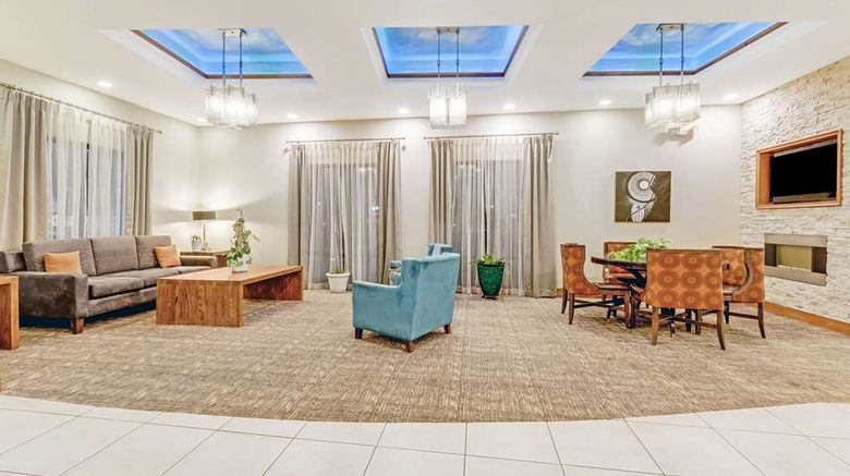 <b>Comfort Suites Murfreesboro Shopping District Lobby</b>. Images powered by <a href="https://iceportal.shijigroup.com/" title="IcePortal" target="_blank">IcePortal</a>.