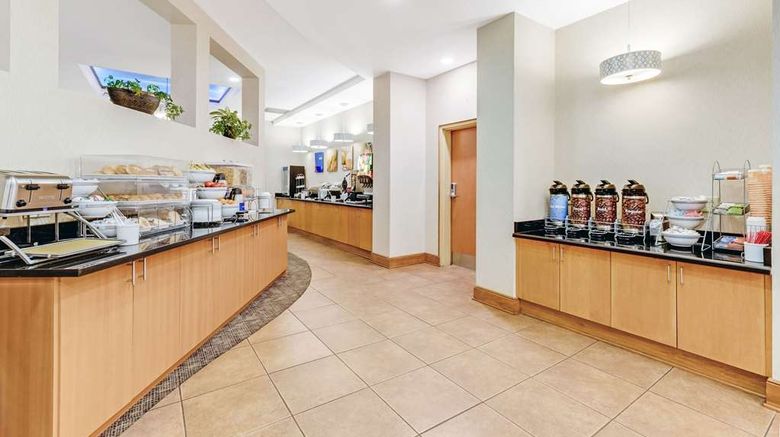 <b>Comfort Suites Murfreesboro Shopping District Restaurant</b>. Images powered by <a href="https://iceportal.shijigroup.com/" title="IcePortal" target="_blank">IcePortal</a>.