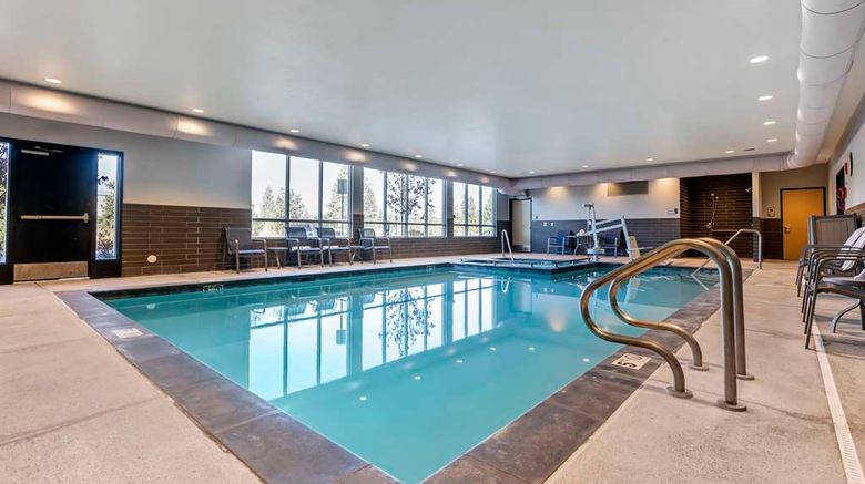 <b>Best Western Premier Peppertree Inn Pool</b>. Images powered by <a href="https://iceportal.shijigroup.com/" title="IcePortal" target="_blank">IcePortal</a>.