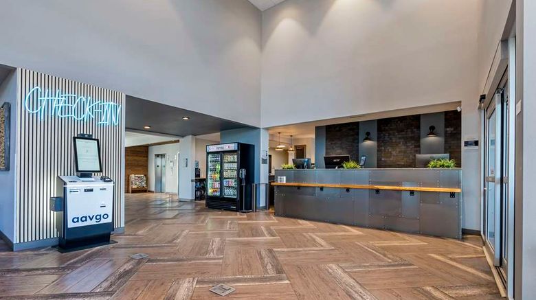 <b>Best Western Premier Peppertree Inn Lobby</b>. Images powered by <a href="https://iceportal.shijigroup.com/" title="IcePortal" target="_blank">IcePortal</a>.