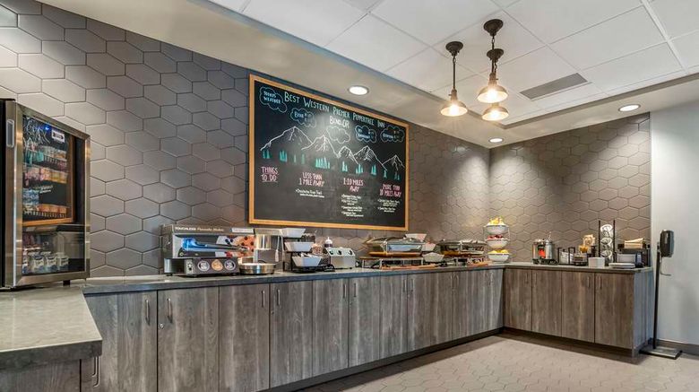 <b>Best Western Premier Peppertree Inn Restaurant</b>. Images powered by <a href="https://iceportal.shijigroup.com/" title="IcePortal" target="_blank">IcePortal</a>.