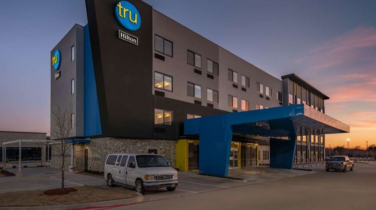 Tru by Hilton Garland/Richards Exterior