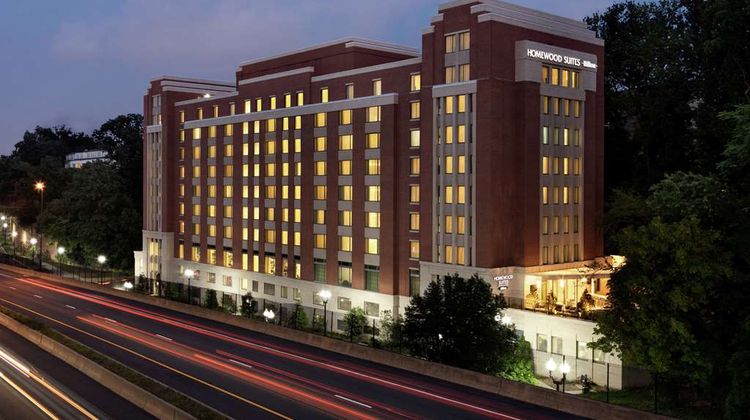 Homewood Suites Rosslyn Key Bridge Exterior