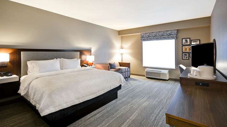 Hampton Inn Livonia Detroit Room