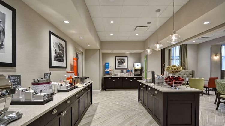 Hampton Inn Livonia Detroit Restaurant