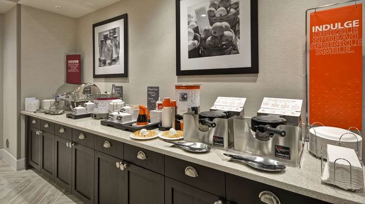 Hampton Inn Livonia Detroit Restaurant