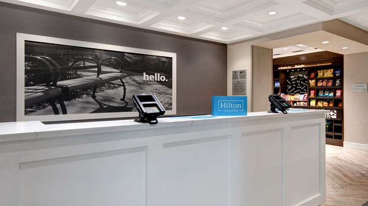 Hampton Inn Livonia Detroit Lobby