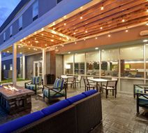 Home2 Suites by Grand Rapids North Exterior