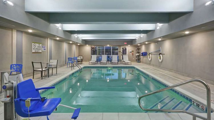 Home2 Suites by Grand Rapids North Pool