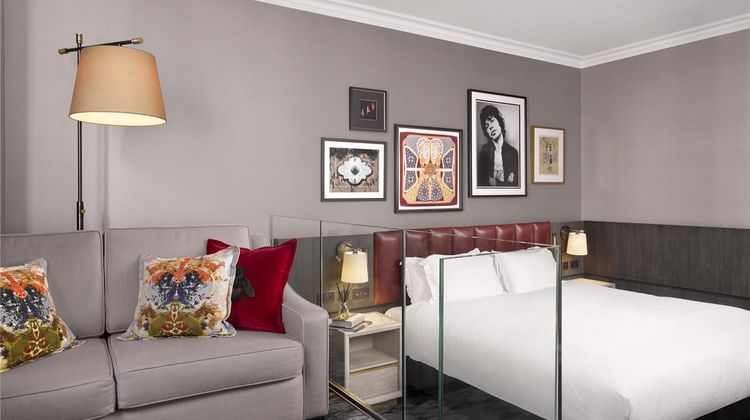 The Trafalgar St. James London Room