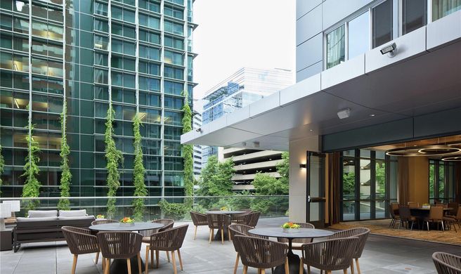 The Porter Portland, Curio Collection Exterior