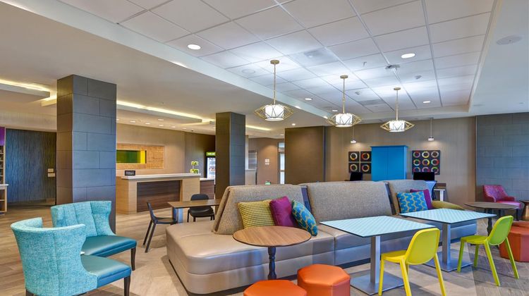 Home2 Suites by Hilton Palmdale Lobby