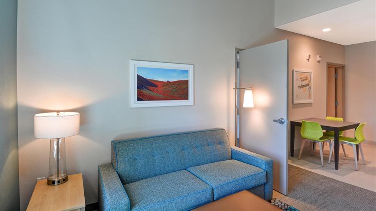 Home2 Suites by Hilton Palmdale Room