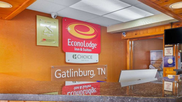 Econo Lodge Inn & Suites Lobby