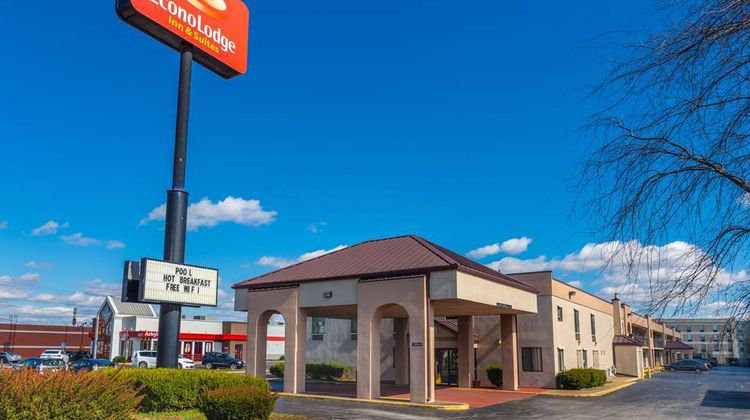 Econo Lodge Inn and Suites Clarksville Exterior