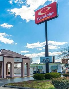 Econo Lodge Inn and Suites Clarksville