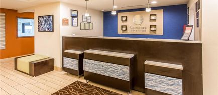 Comfort Inn & Suites Lobby