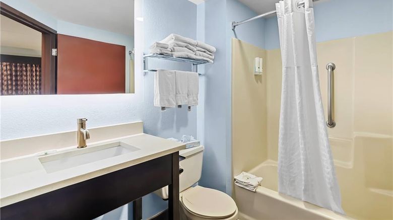 <b>Quality Inn Hixson Room</b>. Images powered by <a href="https://iceportal.shijigroup.com/" title="IcePortal" target="_blank">IcePortal</a>.