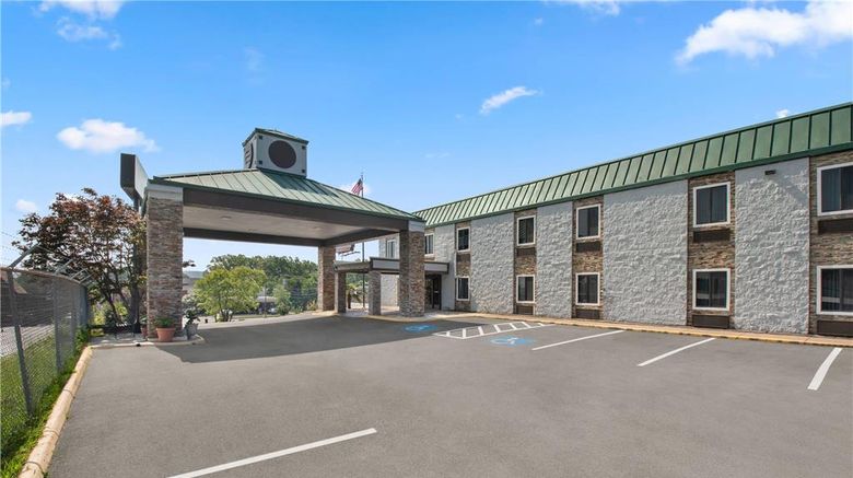 Quality Inn Hixson Exterior. Images powered by <a href="https://iceportal.shijigroup.com" target="_blank" rel="noopener">Ice Portal</a>.