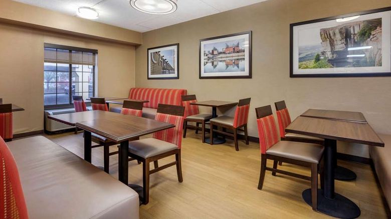 <b>Comfort Inn & Suites Restaurant</b>. Images powered by <a href="https://iceportal.shijigroup.com/" title="IcePortal" target="_blank">IcePortal</a>.