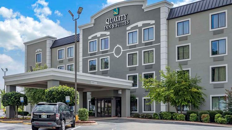 Quality Inn & Suites Chattanooga Exterior