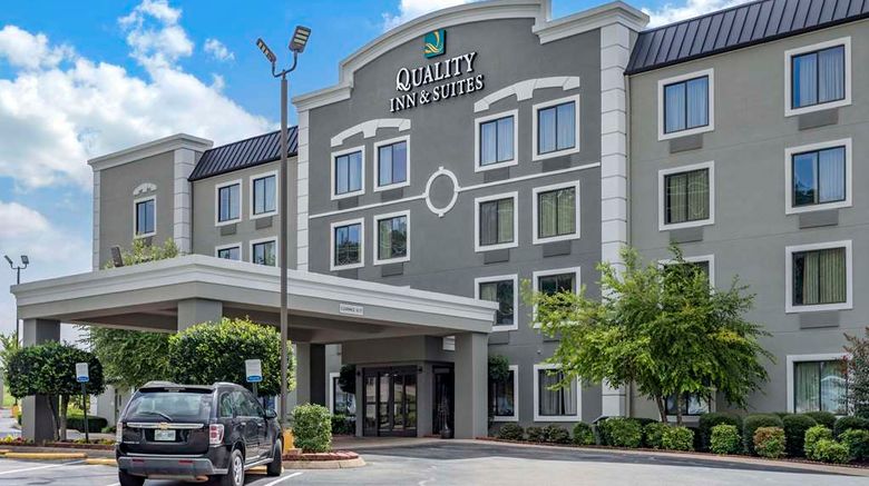 Quality Inn  and  Suites Chattanooga Exterior. Images powered by <a href="https://iceportal.shijigroup.com" target="_blank" rel="noopener">Ice Portal</a>.