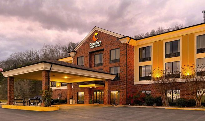 Comfort Inn & Suites Exterior