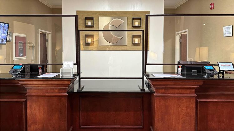 Comfort Inn & Suites Lobby