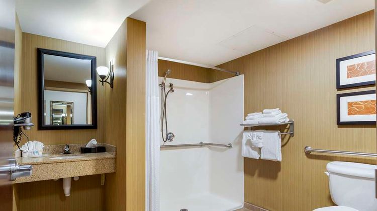 Comfort Suites Room