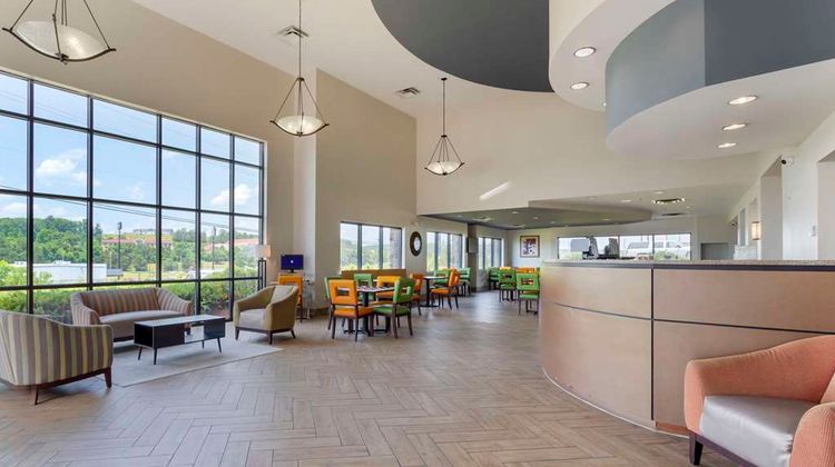Comfort Suites Lobby