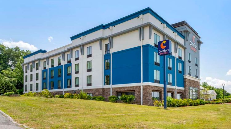 Comfort Suites Exterior