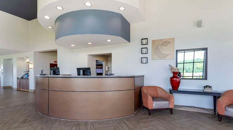 Comfort Suites Lobby